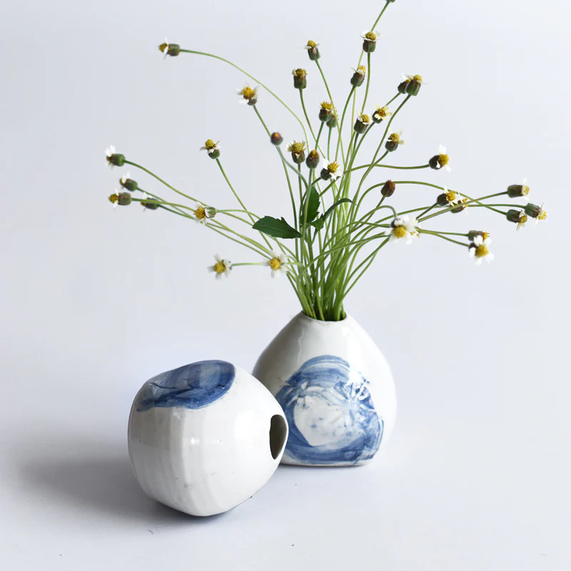 Budvase M Blue swirl white 2 - Image 2