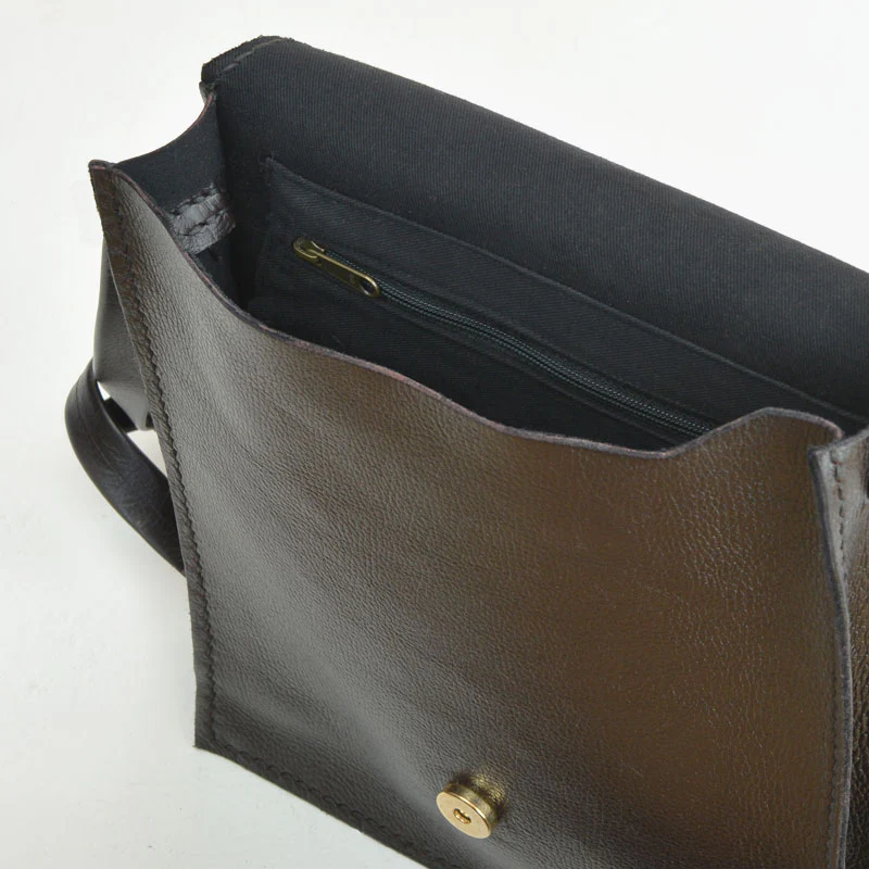 Caballero Leather Crossbody Bag - Image 5