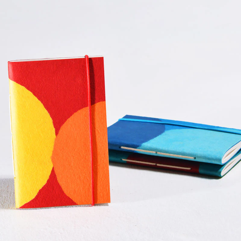 Round Smile Small Notebook with Elastic Closure - Image 3