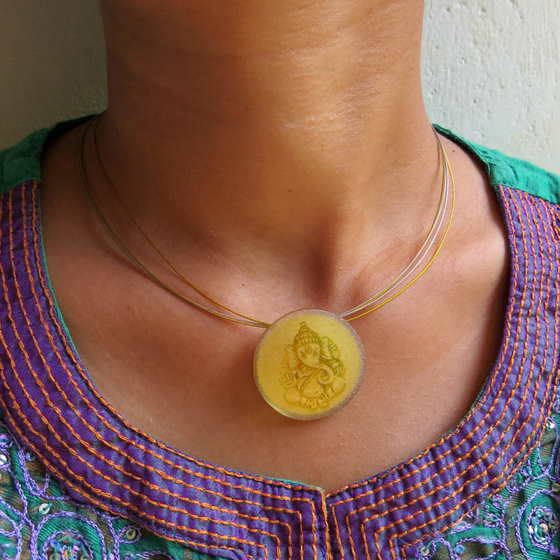 Ganesha Pendant (Gold-in-Glass) - Image 4