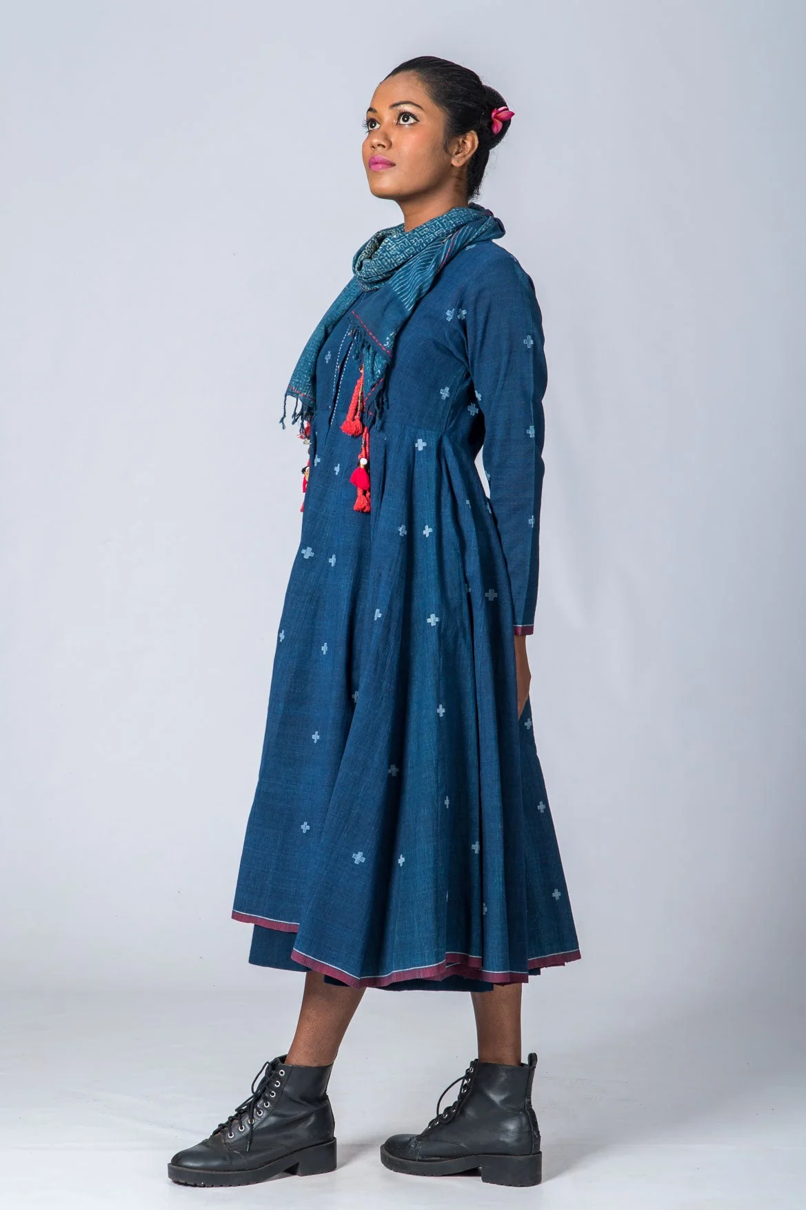Set of 3: Natural Indigo Cotton Jamdani Jacket, Dress & Scarf - Image 8