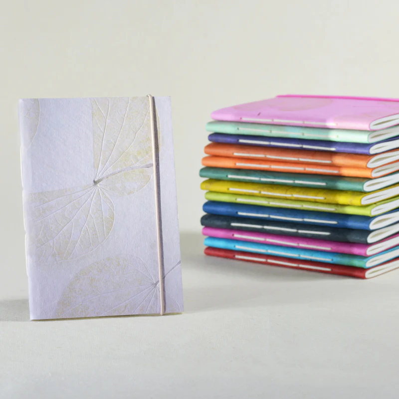 Notebook Medium Summer Imprint with Elastic Closure - Image 2