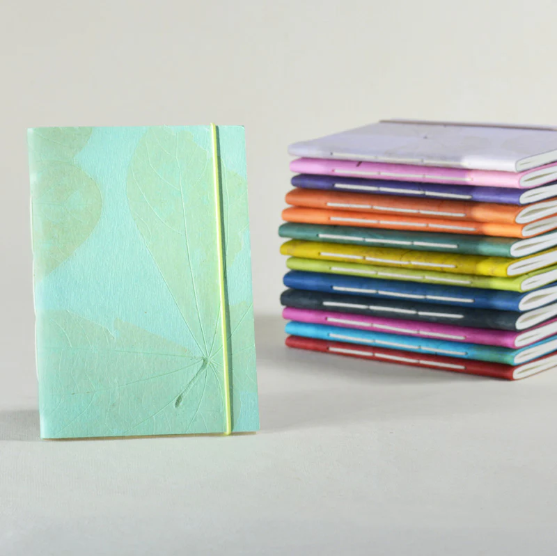 Notebook Medium Summer Imprint with Elastic Closure - Image 8