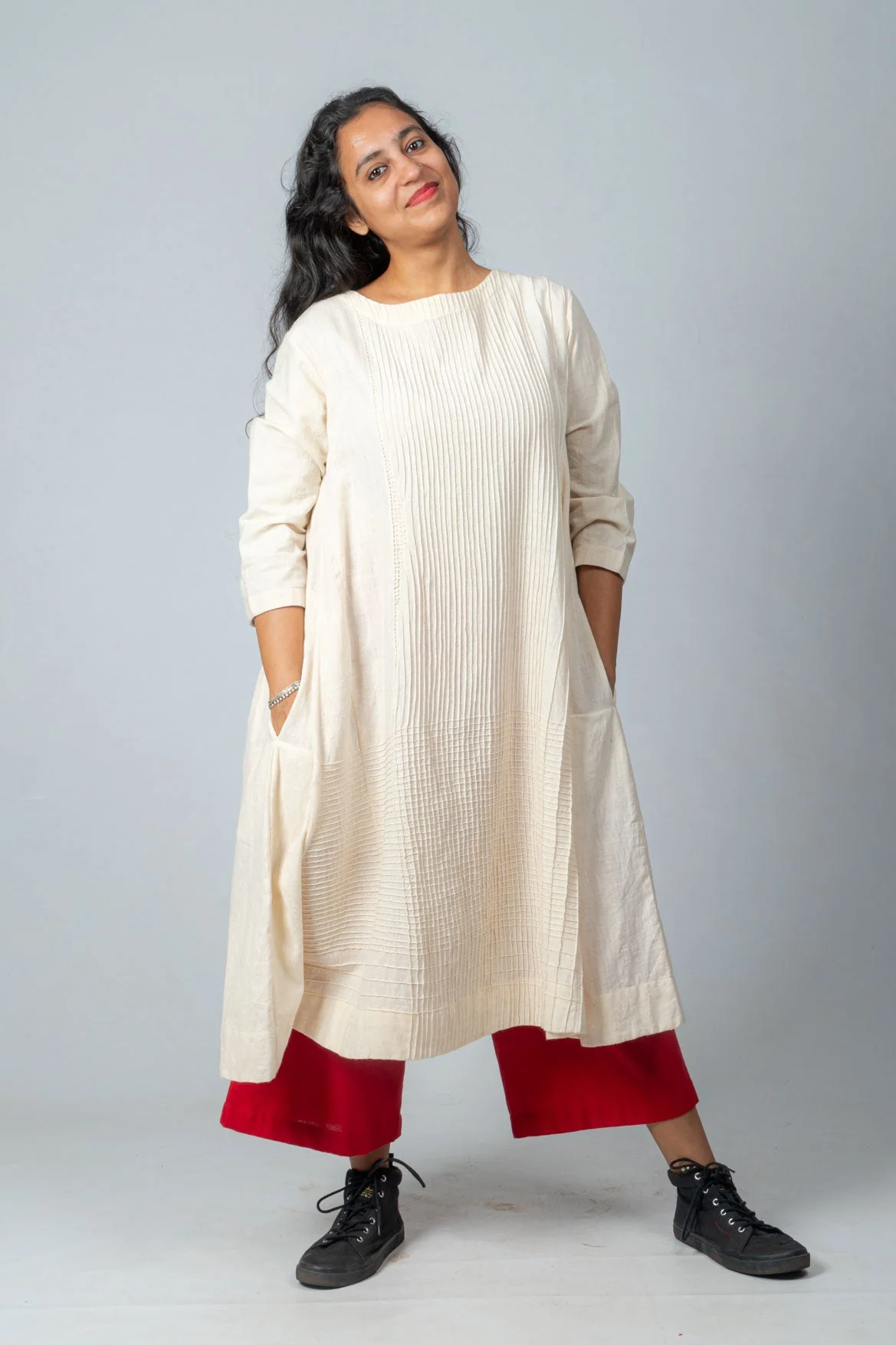 Set of 2- Ecru Hand Spun Organic Cotton Pocketed Pintuck Top & Red Pants