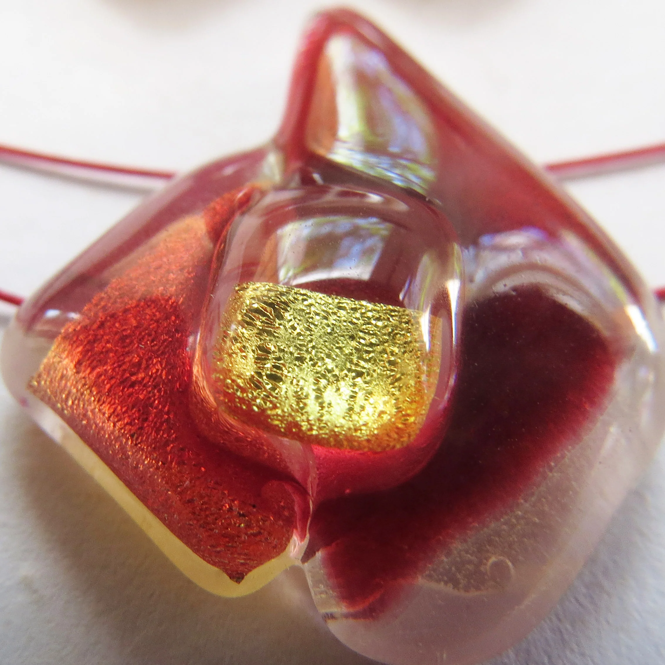 Red Gold-in-coloured Glass Set - Image 2