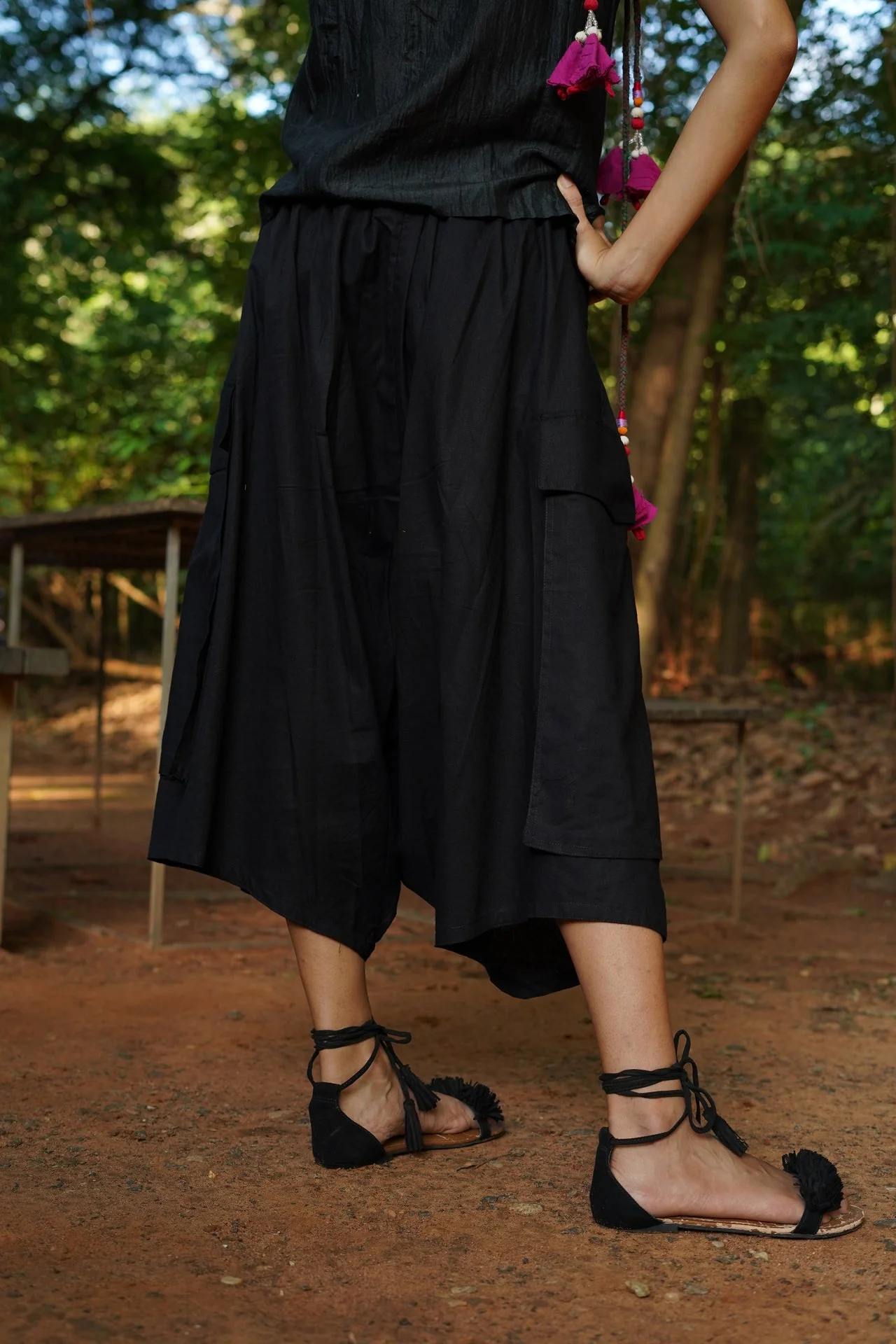 Set of 2- Black Kalamkari Embellished Top & Cargo Pocket Pants - Image 3