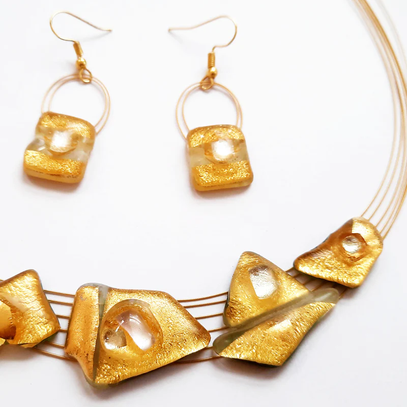 Sparkeling Gold Creation Set, Necklace and Hanging Earrings - Image 3