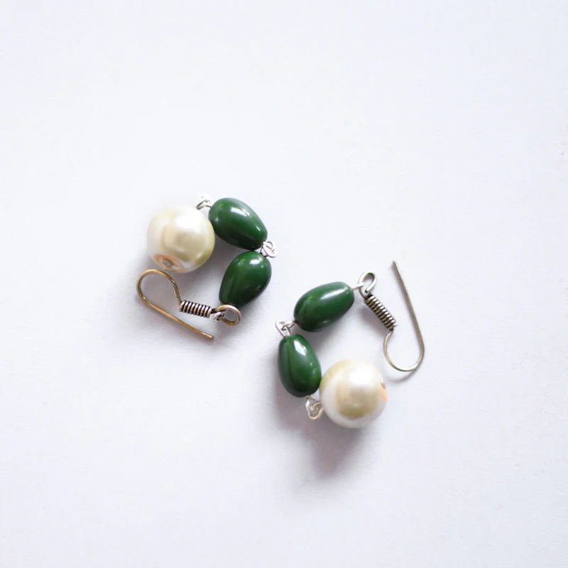 teardrop pearl earring - Image 3