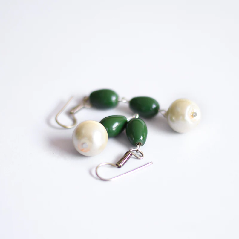 teardrop pearl earring - Image 4
