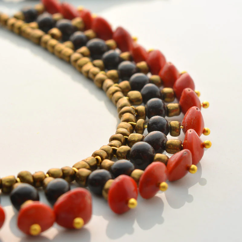 Seed Tribal Necklace with Earrings - Black and red seeds - Image 4